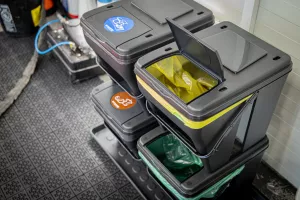 Stohovatelné nádoby ECOSORTER na tříděný odpad - sestava 3 x 25l, antracit Stohovatelné nádoby ECOSORTER na tříděný odpad - sestava 3 x 25l, antracit